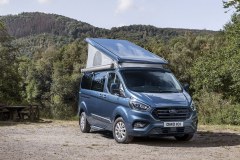 Kamper Ford Transit Nugget Plus z odchylanym dachem