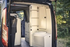 Kamper Ford Transit Nugget Plus z odchylanym dachem