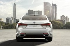 Nowy LEXUS LS