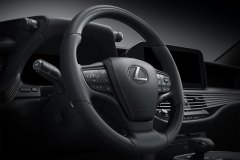 Nowy LEXUS LS