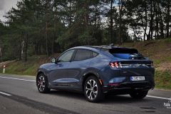 Mustang Mach-E AWD