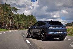 Mustang Mach-E AWD