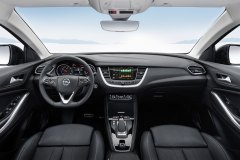 Opel Grandland X Hybrid4