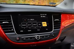 Opel Crossland 1.2 PureTech EAT6