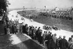 1924: wyścigi samochodowe na Rüsselsheim Opel Rennbahn. Z nr. 3: Fritz von Opel