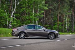 Toyota Camry Hybrid 2021