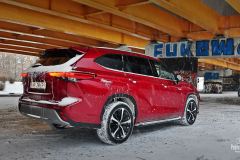 Toyota Highlander Hybrid AWD-i