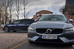 Łoś kontra lew. Volvo V60 B4 kontra Peugeot 508 SW GT 1.6 – test