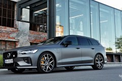 Volvo V60 T8 Twin Engine Polestar Engineered test