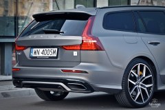 Volvo V60 T8 Twin Engine Polestar Engineered test