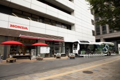 Honda i Toyota testują wodorowy autobus - mobilny system awaryjnego zasilania