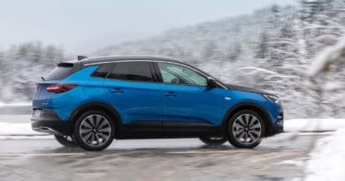 Opel Grandland X Hybrid4