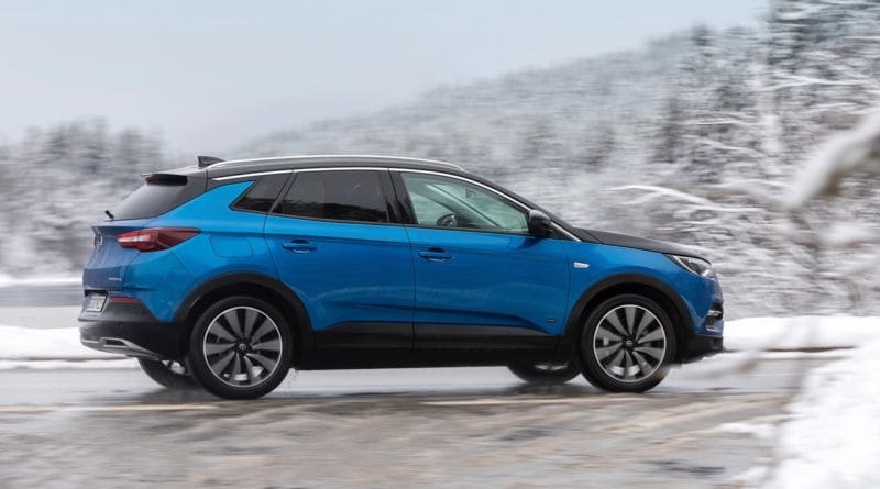 Opel Grandland X Hybrid4