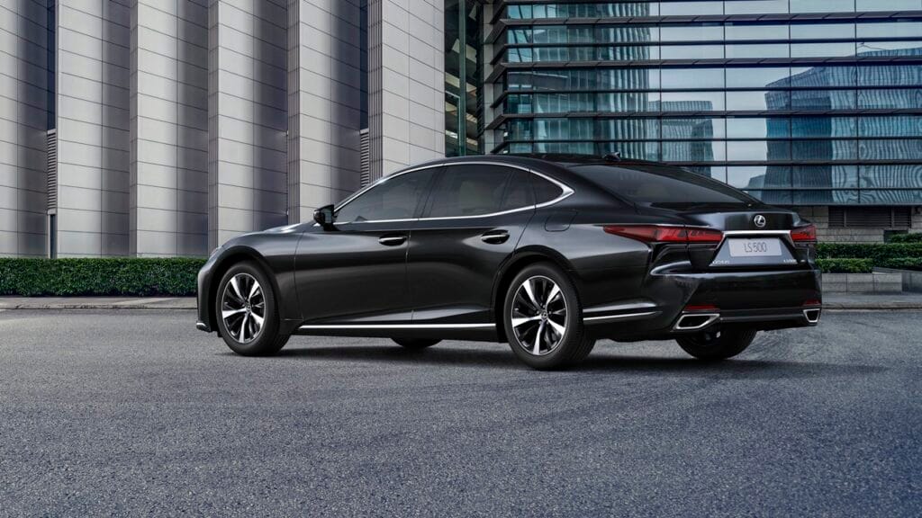 Lexus LS po liftingu - europejska premiera