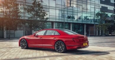 Bentley Flying Spur V8