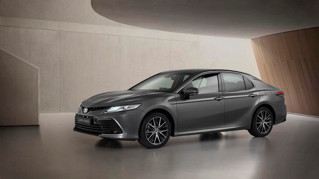 Toyota Camry Hybrid 2021