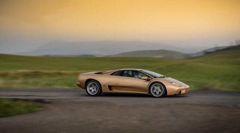 Lamborghini Diablo świętuje 30 urodziny