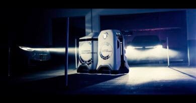 Mobilny robot ładujący