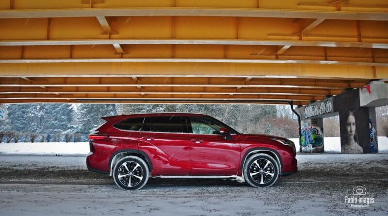 Toyota Highlander Hybrid AWD-i