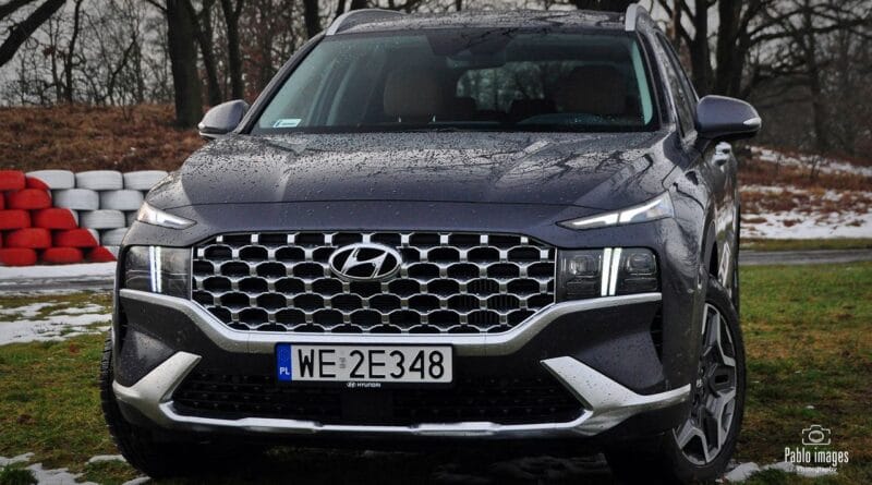 Hyundai Santa Fe Hybrid