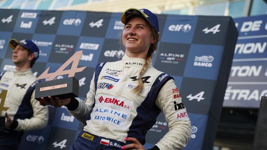 Gosia Rdest z trofeum w 2 rundzie w Alpine Europa Cup 2021
