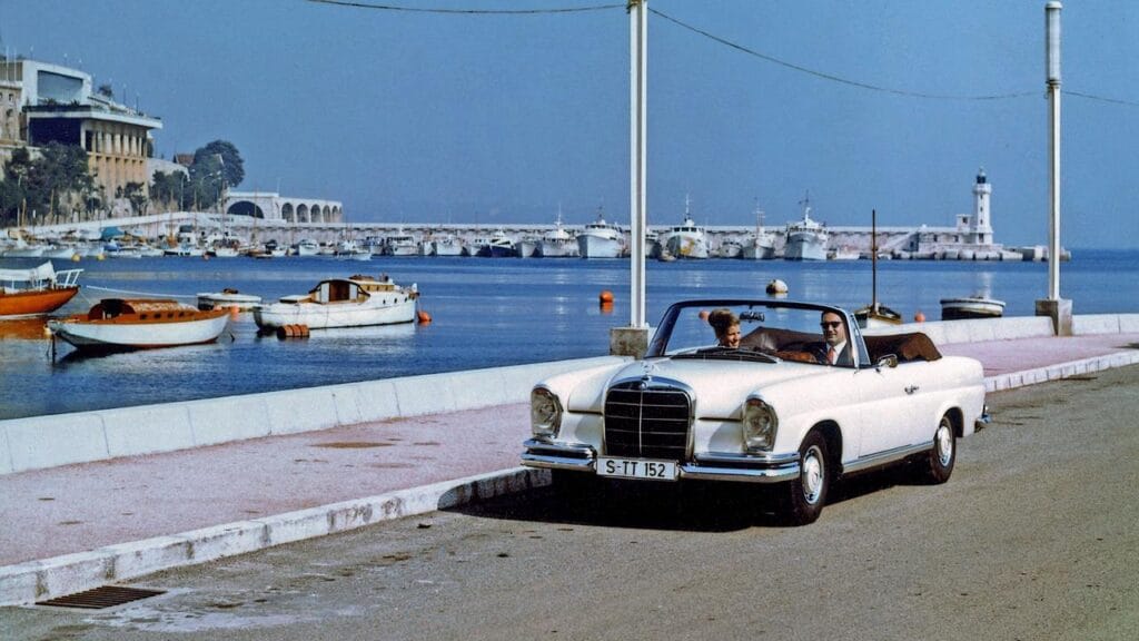 Mercedes-Benz 220 SE Cabriolet W111
