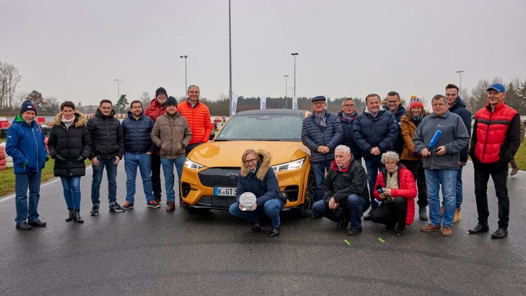 Ford Mustang Mach-E z tytułem Car of the Year Polska 2022