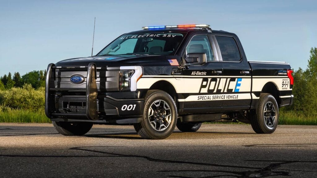 Policyjny elektryczny Ford F-150 Lightning Pro SSV