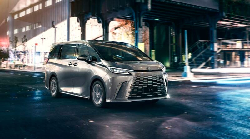 Lexus LM