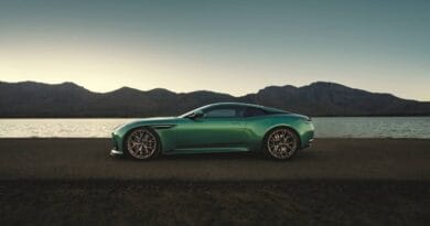 Aston Martin DB12