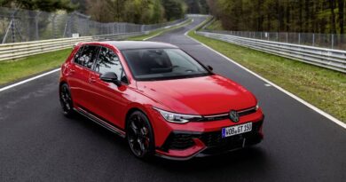 Volkswagen Golf GTI Edition 50