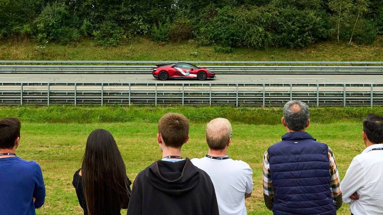 YANGWANG U9 Xtreme stał się najszybszym seryjnie produkowanym samochodem na świecie. Osiągnął prędkość maksymalną 496.22 km/h