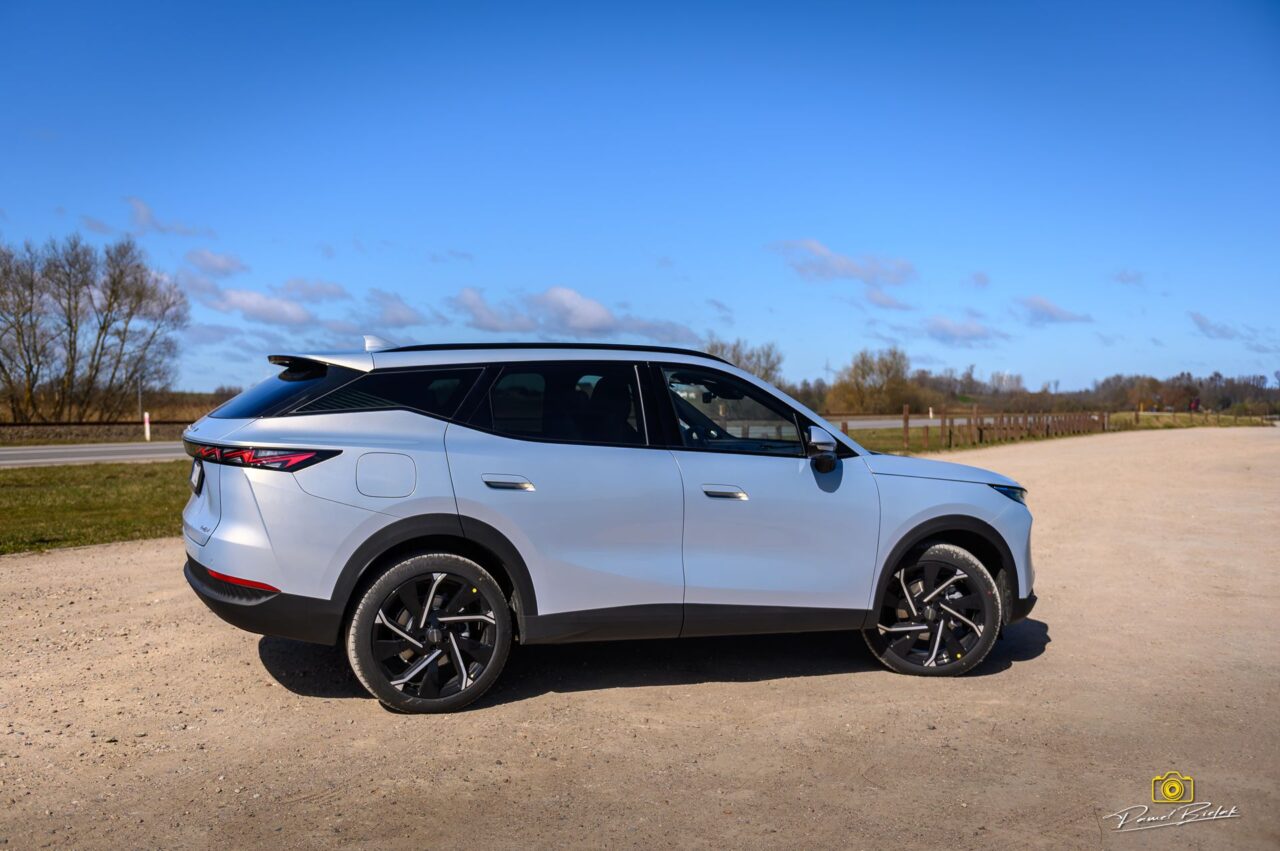 OMODA 7 Super Hybrid