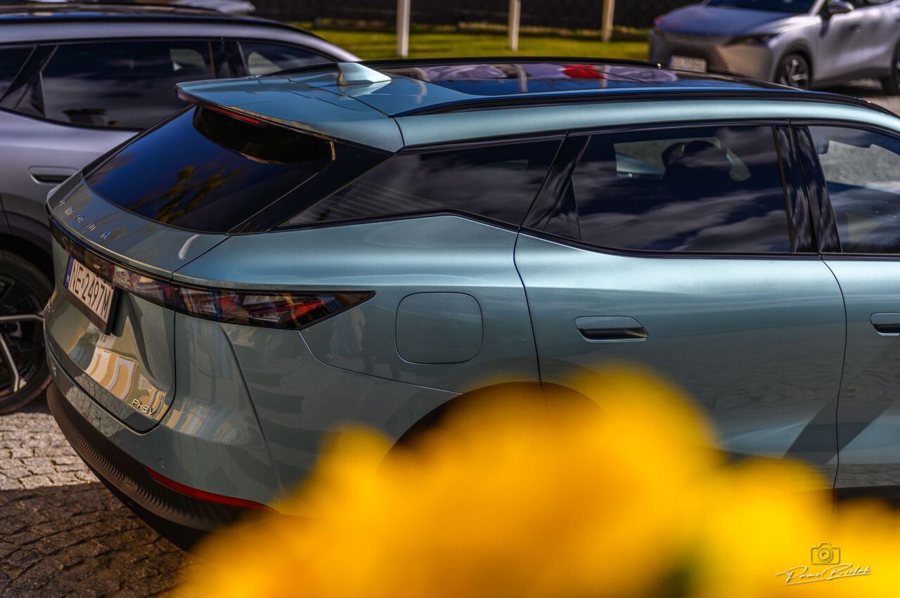 OMODA 7 Super Hybrid