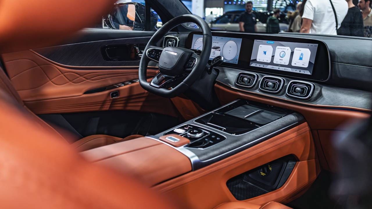 Nowy JAECOO 8 Super Hybrid