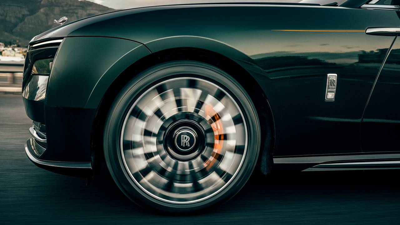 Nowy Rolls-Royce Spectre Series II